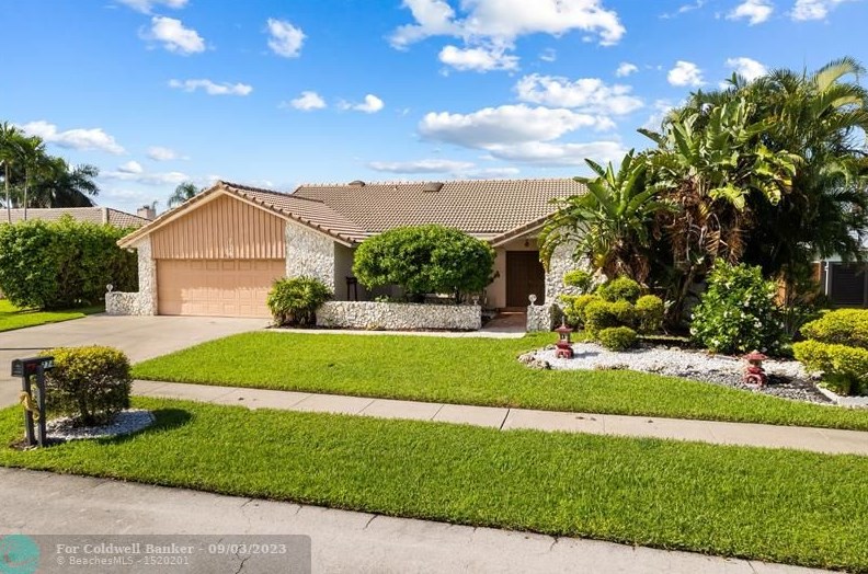 774 Camino Lakes Cir, Boca Raton, FL 33486-6959