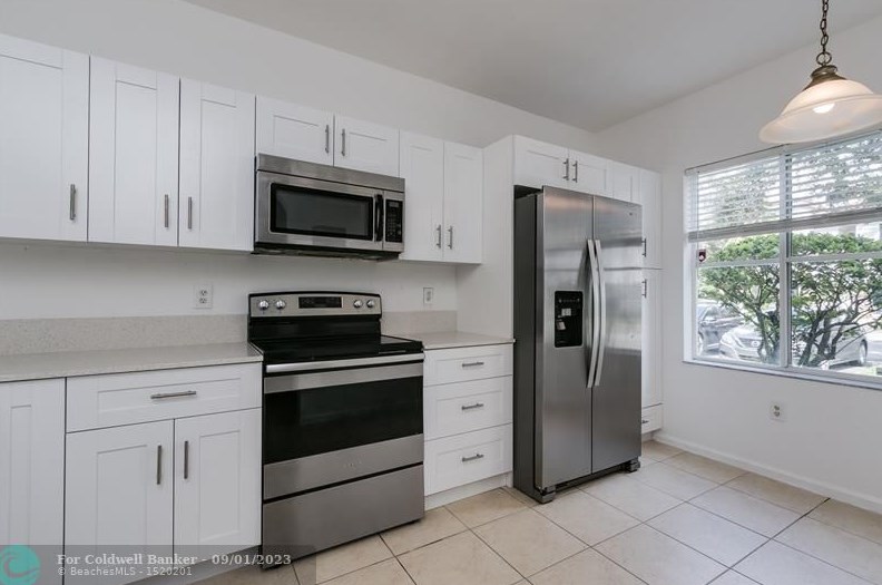 2830 82nd Ave, Hollywood FL  33025-7404 exterior