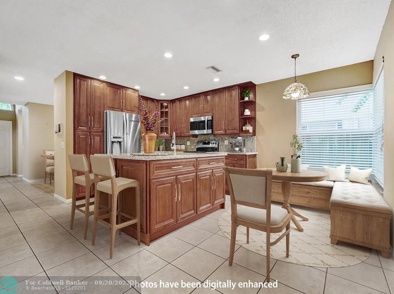 11072 Topeka Pl, Hollywood, FL 33026-4848