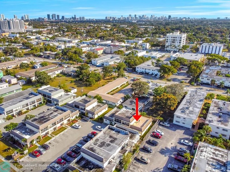 2466 Taylor St, Hollywood FL  33020-4320 exterior