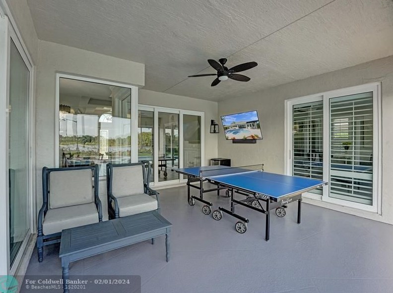 4589 Hunting Trl, Lake Worth FL  33467-3534 exterior