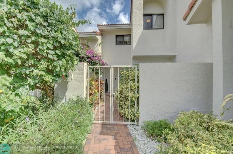 7375 Woodmont Ct, Boca Raton, FL 33434