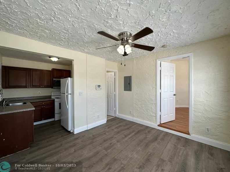 401 N H St, Lake Worth, FL 33460
