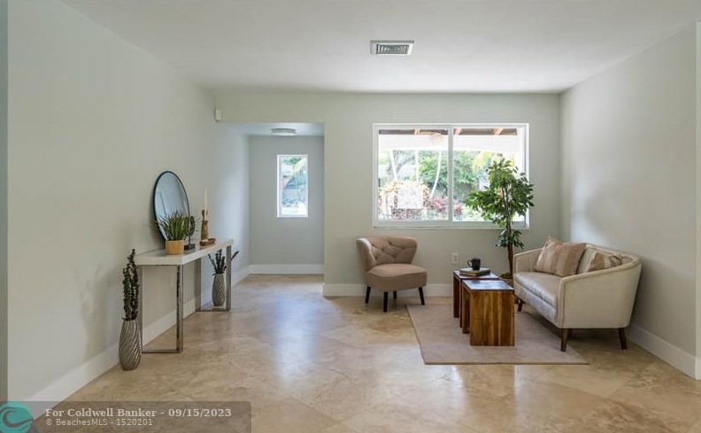 8245 97th St, Miami, FL 33156-2543