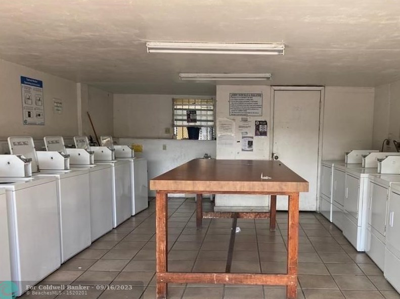 251 177th St, Miami FL 33169-4901 exterior