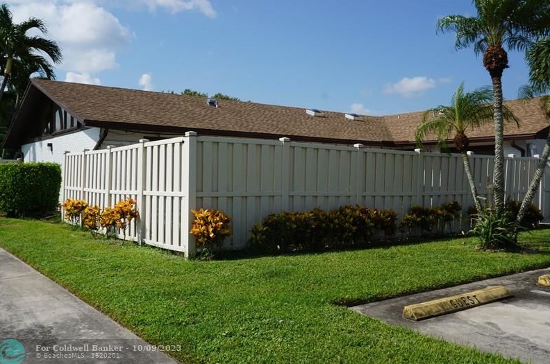 9830 Boca Gardens Trl, Boca Raton FL 33496-3733 exterior