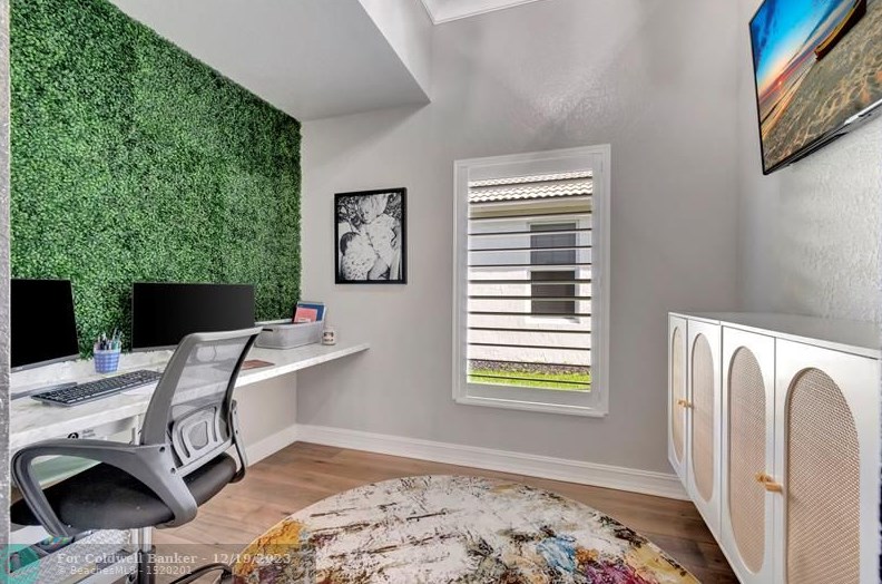 6945 Cobia Cir, Boynton Beach FL  33437-3640 exterior