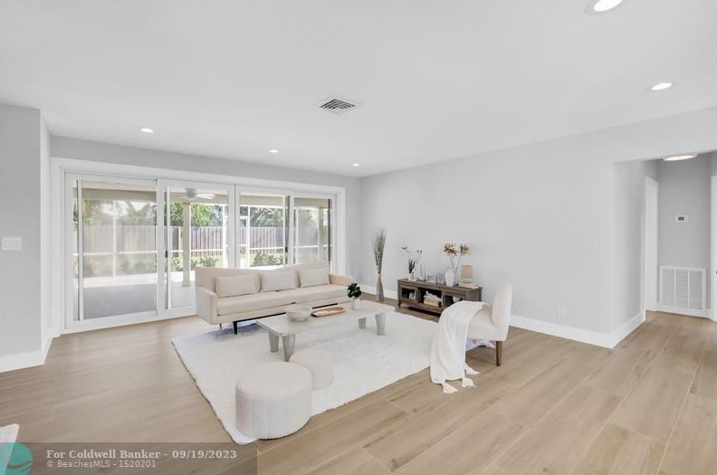 943 4th St, Boca Raton FL  33432-4201 exterior