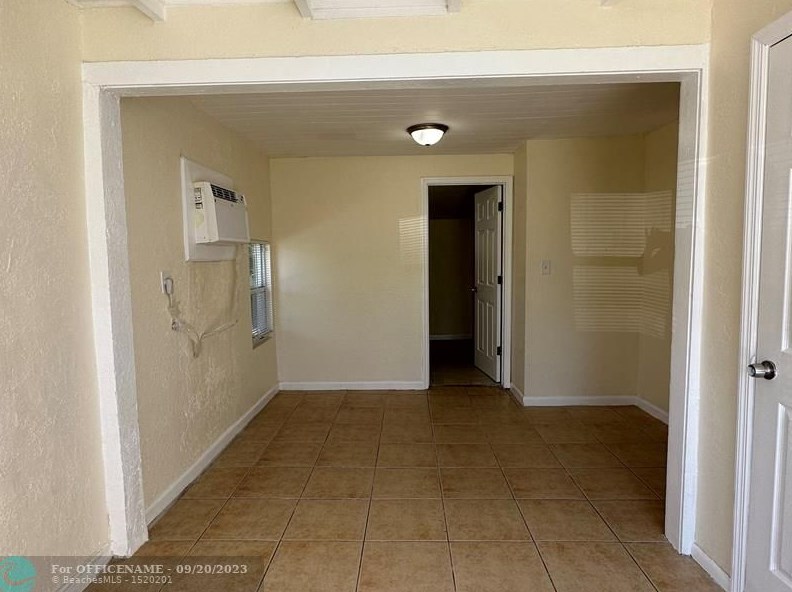 4001 Windsor Ave, West Palm Beach, FL 33407-4045