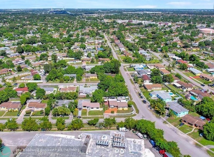 761 183rd Dr, Miami, FL 33169-4261