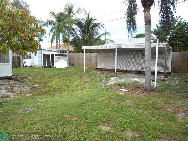 737 1 Ave, Boynton Beach FL 33426-4310 exterior