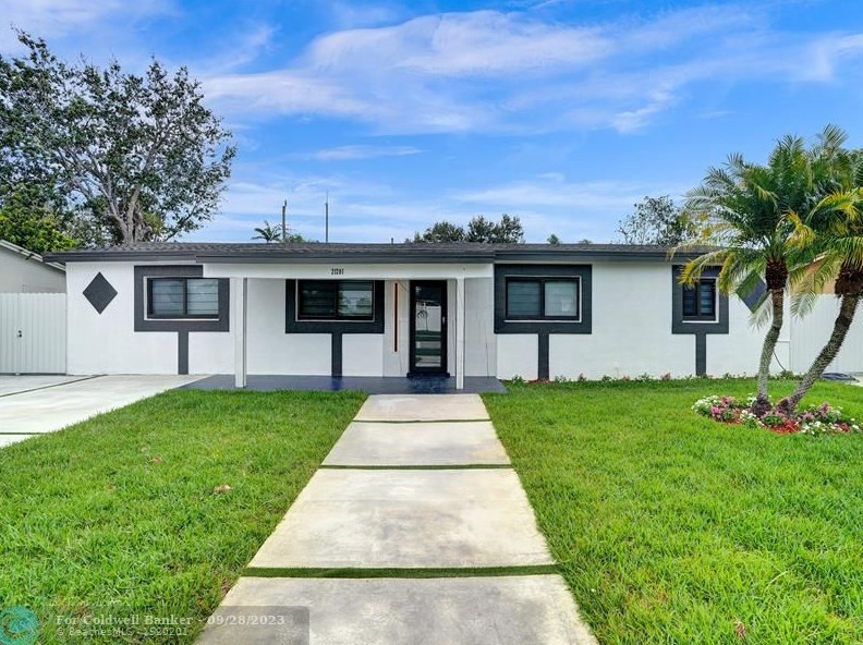 21201 13th Pl, Miami, FL 33179-1323