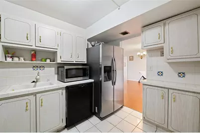 1400  Saint Charles Pl, Unit #615, Pembroke Pines, FL 33026 - Photo 10