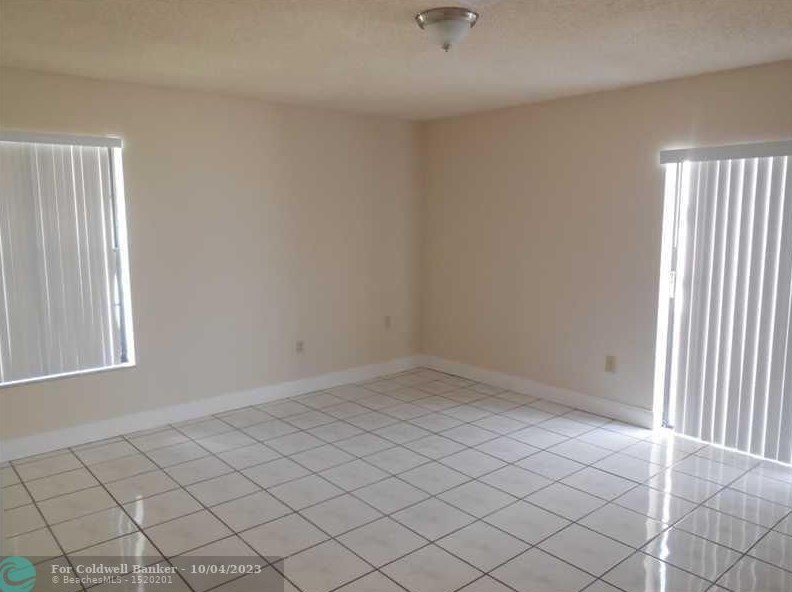 9141 22nd St, Boca Raton, FL 33428-7760