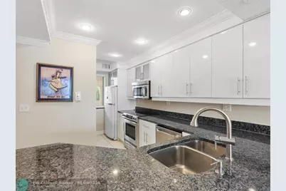 18260 N Bay Rd, Unit #304, Sunny Isles Beach, FL 33160 - Photo 20