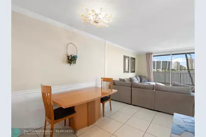 18260 N Bay Rd, Unit #304, Sunny Isles Beach, FL 33160 - Photo 12