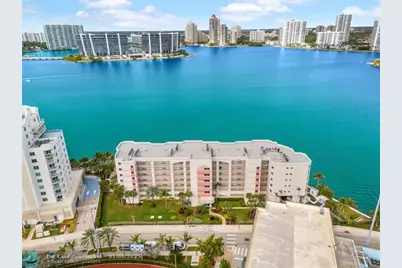 18260 N Bay Rd, Unit #304, Sunny Isles Beach, FL 33160 - Photo 2