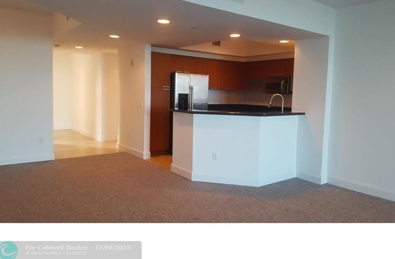 15051 Royal Oaks Ln #1904, Miami, FL 33181