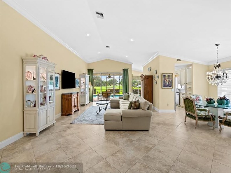 11289 Clover Leaf Cir, Boca Raton, FL 33428-1618