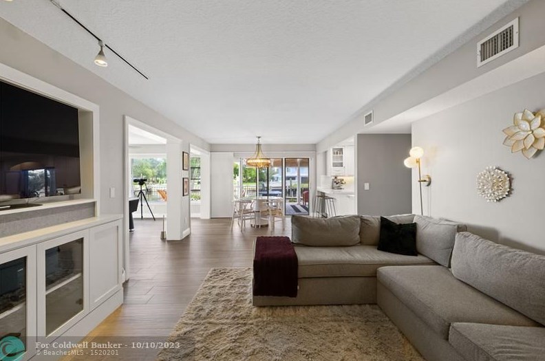 24 Riverway Blvd, Palm City FL  34990-4238 exterior