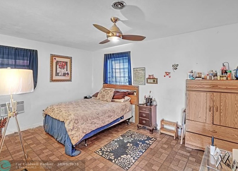 4841 175 Ter, Miami FL 33056-3612 exterior