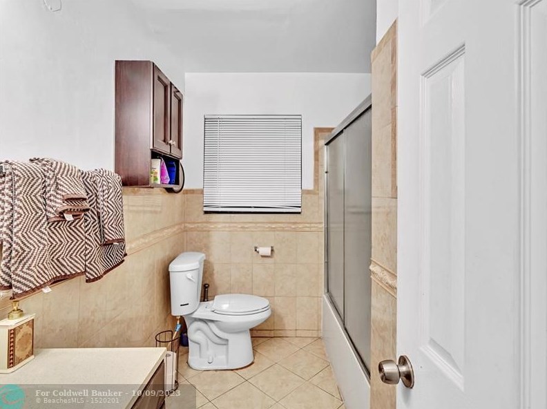 4841 175 Ter, Miami FL 33056-3612 exterior