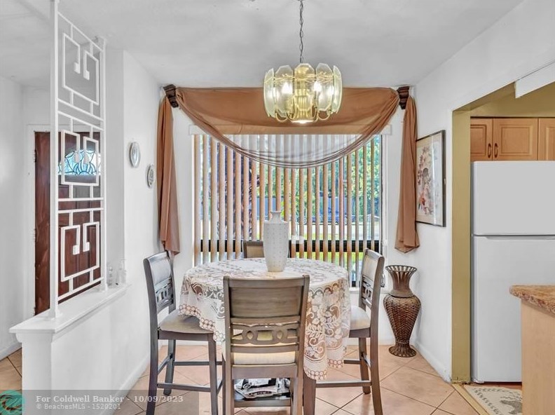 4841 175 Ter, Miami FL 33056-3612 exterior