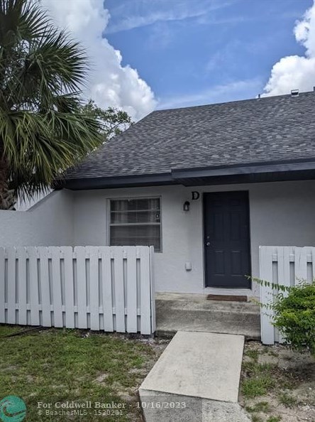 2010 S 10th St #d, Fort Pierce, FL 34950