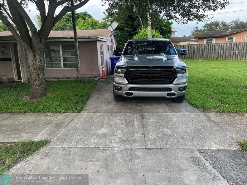 5827 Fillmore St, Hollywood, FL 33021-6232