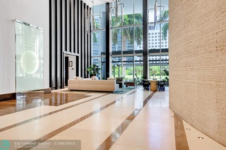 200 Biscayne Boulevard Way, Miami FL 33131-2154 exterior