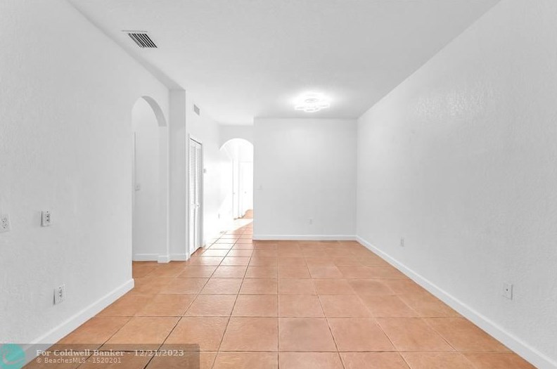 17610 Nw 73rd Ave #202-5, Hialeah, FL