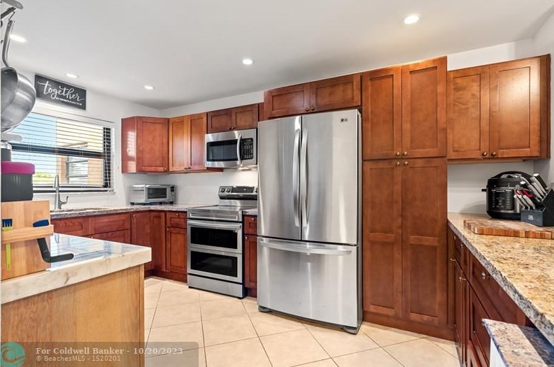 1541 92nd Ave, Hollywood, FL 33024-4605