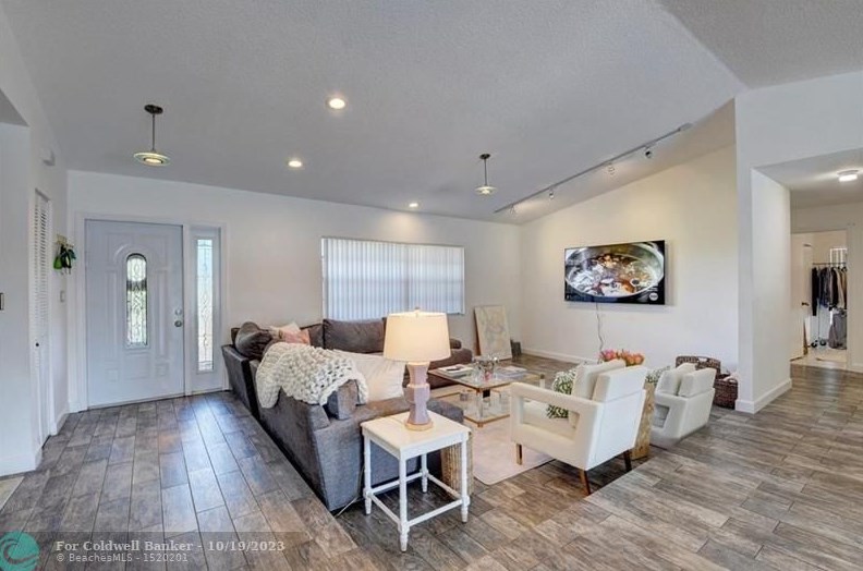 17679 Woodview Ter, Boca Raton, FL 33487