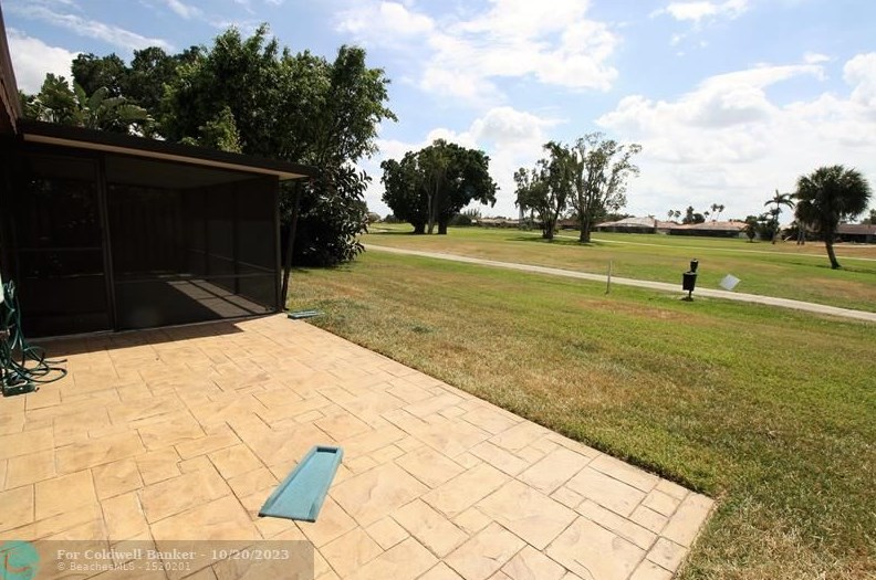 19224 E Lake Dr, Hialeah, FL 33015