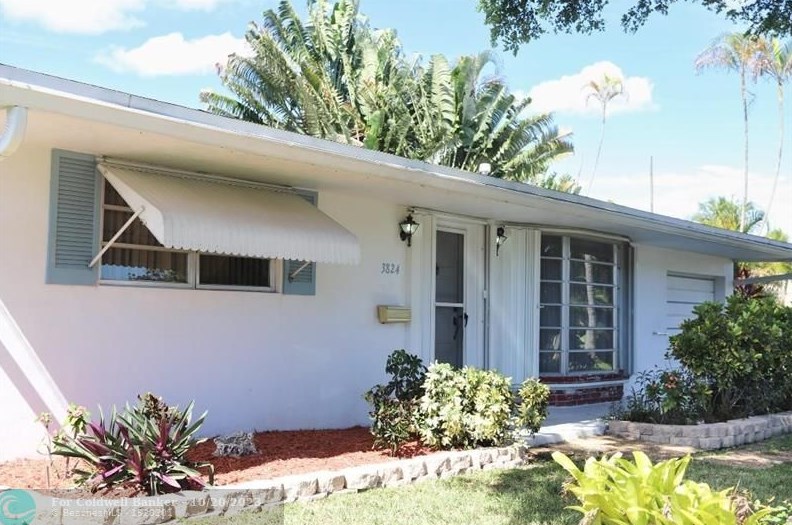3824 Shore Rd, Hollywood, FL 33023-4958