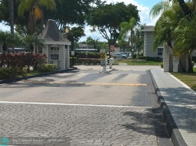 482 Ne 210th Cir Terrace, Miami, FL 33179