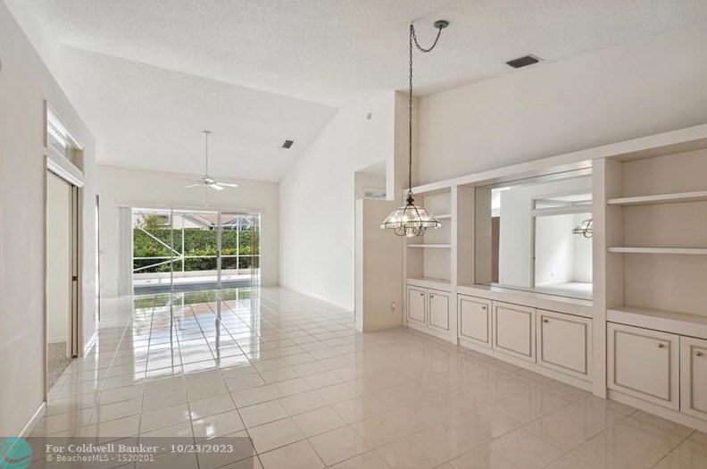 7515 Rockbridge Cir, Lake Worth, FL 33467-7627
