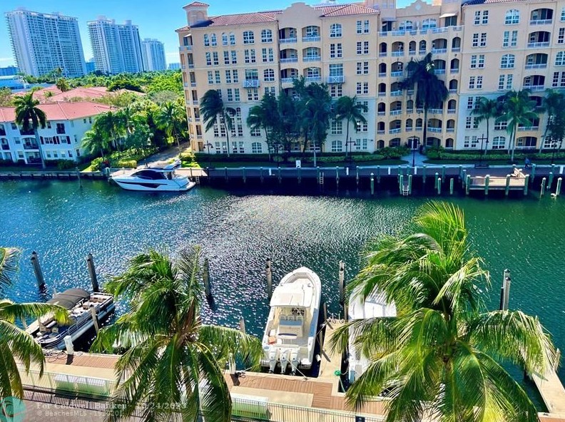 2950 188th St, Miami FL  33056-3159 exterior