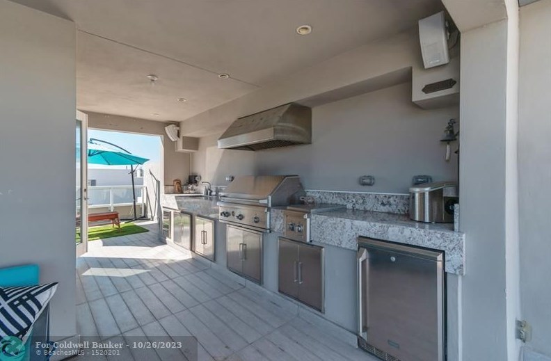 10428 66th St, Miami, FL 33178-1358