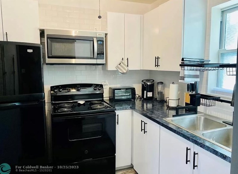 5636 Branch St, Hollywood, FL 33021