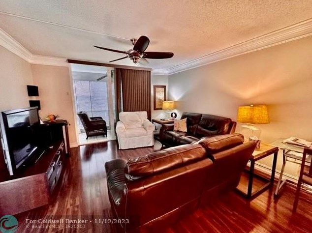 9823 S Hollybrook Lake Dr #202, Hollywood, FL 33025