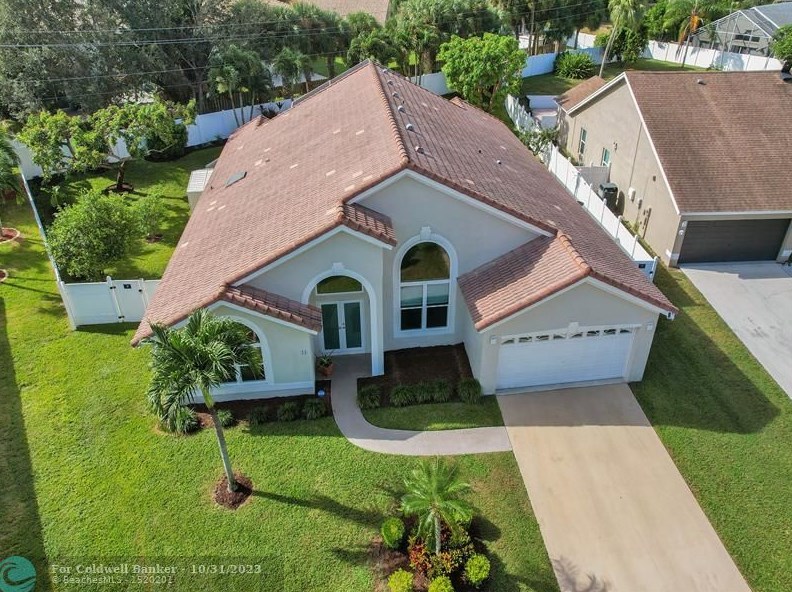 13 Meadows Park Ln, Boynton Beach, FL 33436