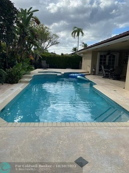 14320 38th St, Miami FL  33175-7810 exterior