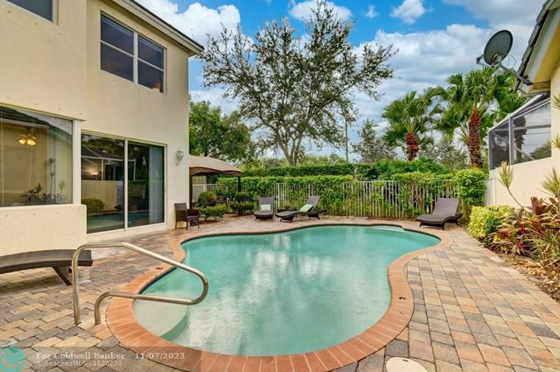 4104 Plumbago Pl, Lake Worth FL  33462-3420 exterior