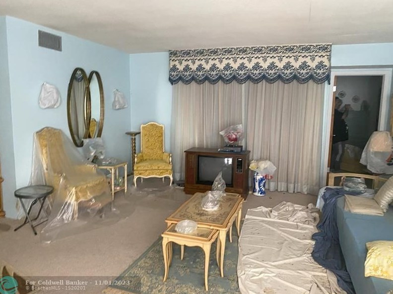 7251 Fairway Blvd, Hollywood, FL 33023-6537