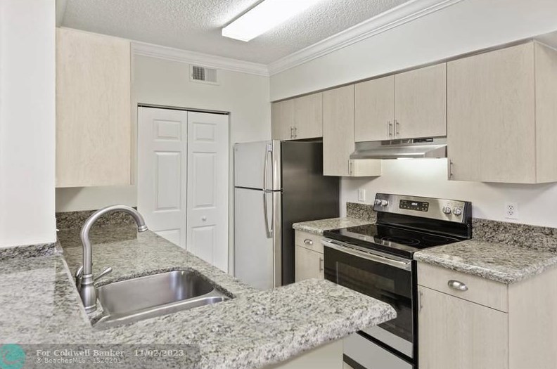 10348 Fox Trail Rd, West Palm Beach, FL 33411
