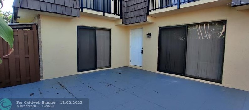 681 Springdale Cir, Lake Worth, FL 33461