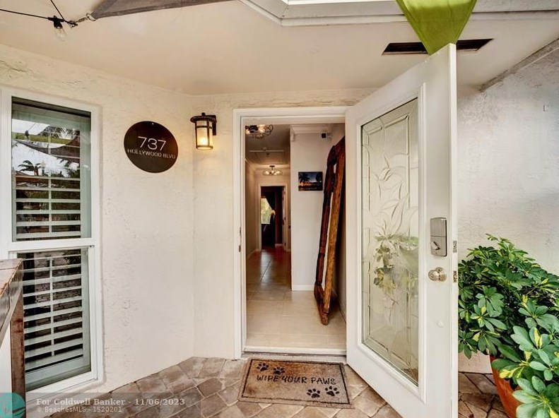 737 Hollywood Blvd, Hollywood FL 33021-6941 exterior