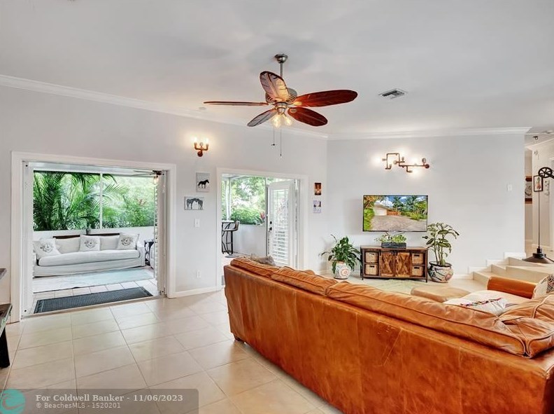 737 Hollywood Blvd, Hollywood FL 33021-6941 exterior