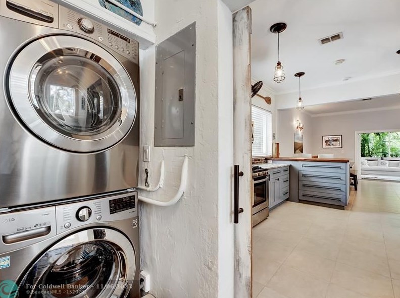 737 Hollywood Blvd, Hollywood FL 33021-6941 exterior